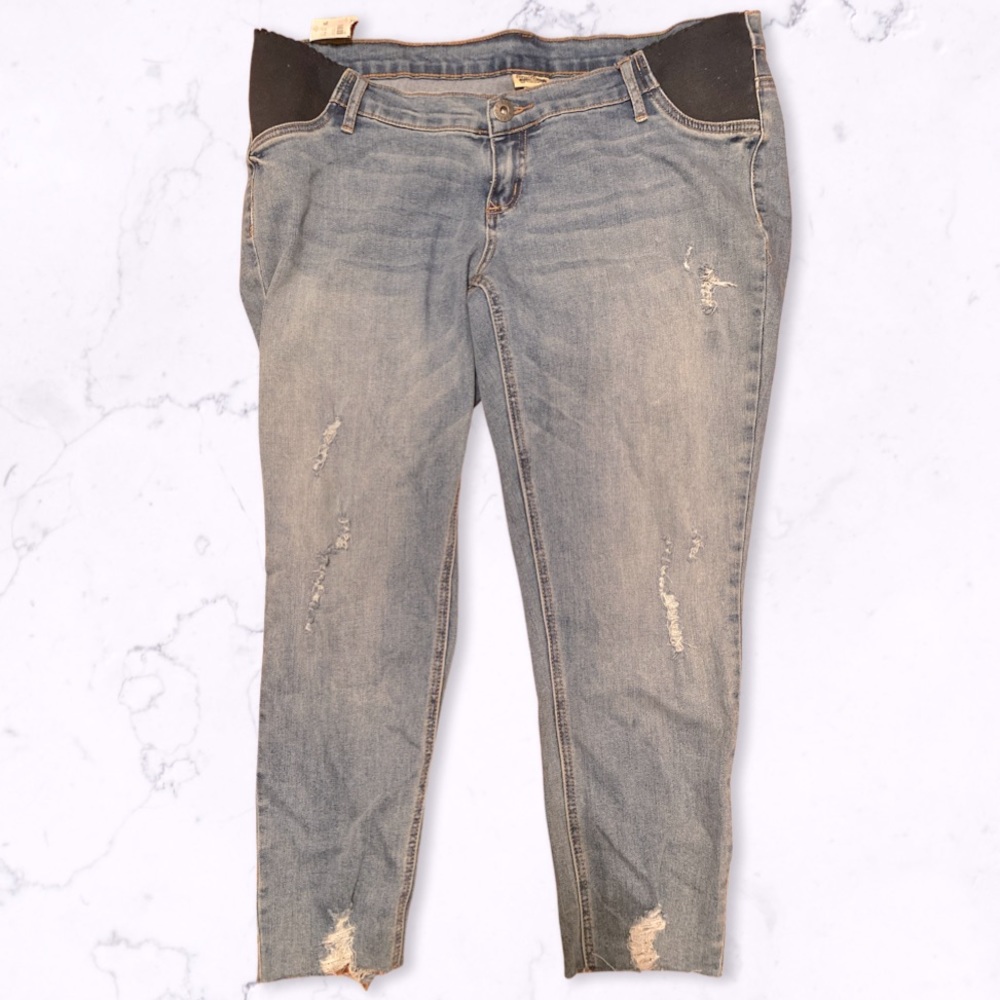 BNWT- Cropped Indigo Blue Maternity Jeans XL